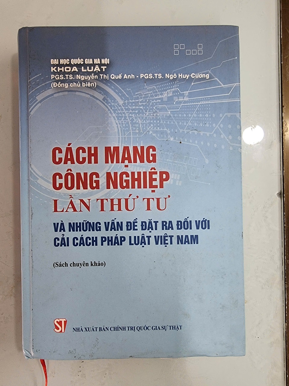 Cách mạng công nghiệp lần thứ tư và những vấn đề đặt ra đối với cải cách pháp luật Việt Nam