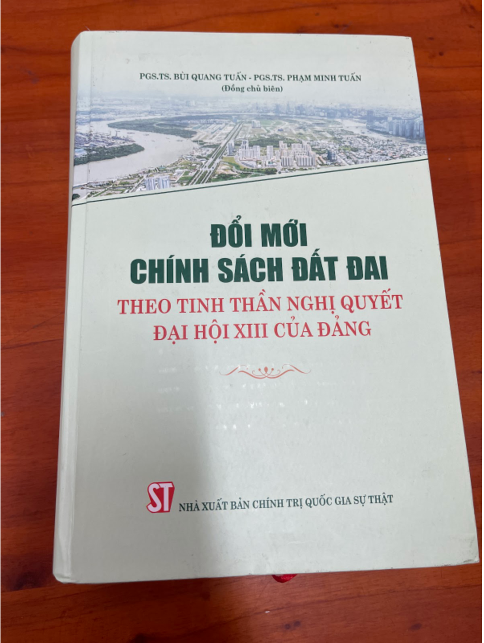 Đổi mới chính sách đất đai theo tinh thần Nghị quyết Đại hội XIII của Đảng