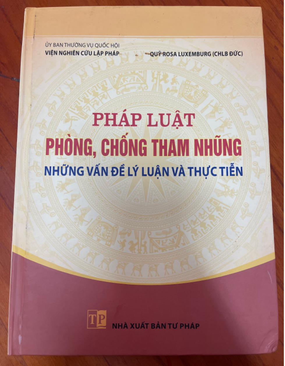 Pháp luật phòng chống tham nhũng những vấn đề lý luận và thực tiễn